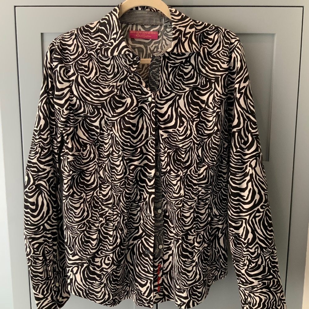 Robert Graham Shirt size M